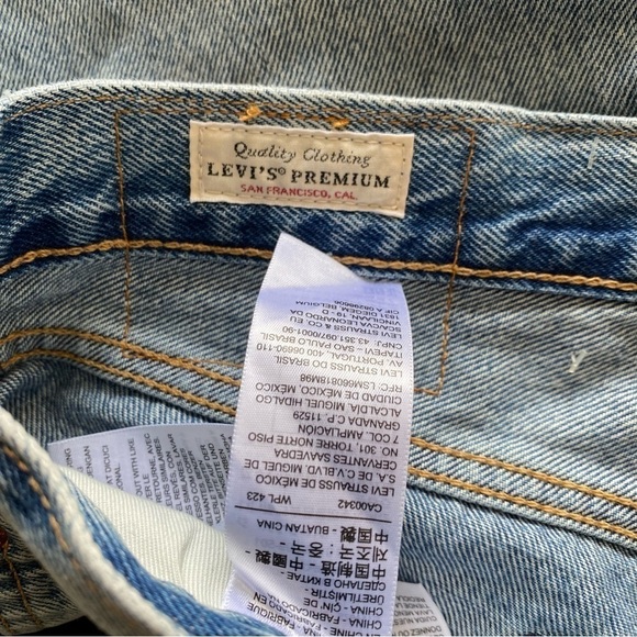 Levi's 501 '93 Denim Jean shorts Premium Big E Men’s 31 button fly blue frayed - Picture 6 of 9